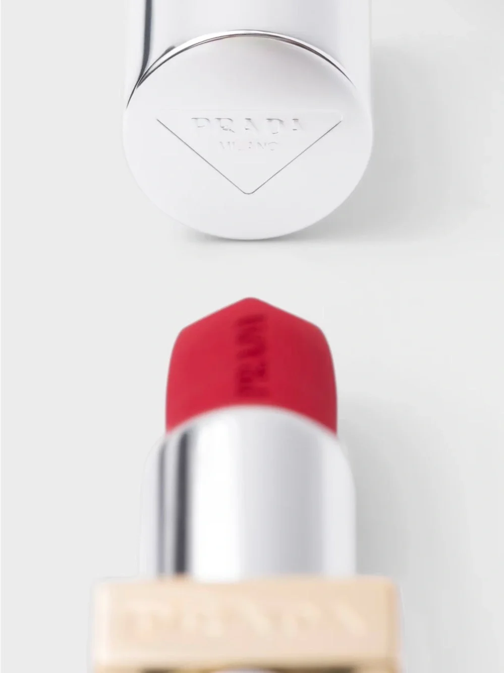 Prada Monochrome Hyper Matte lipstick NIB R28
